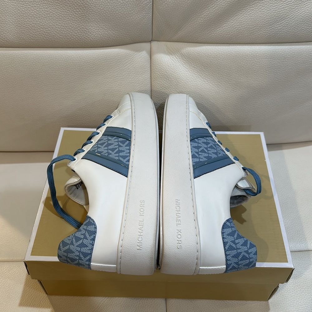 Michael Kors Poppy Leather and Logo Stripe Sneaker in Size 8.5 with Box - Picture 6 of 11